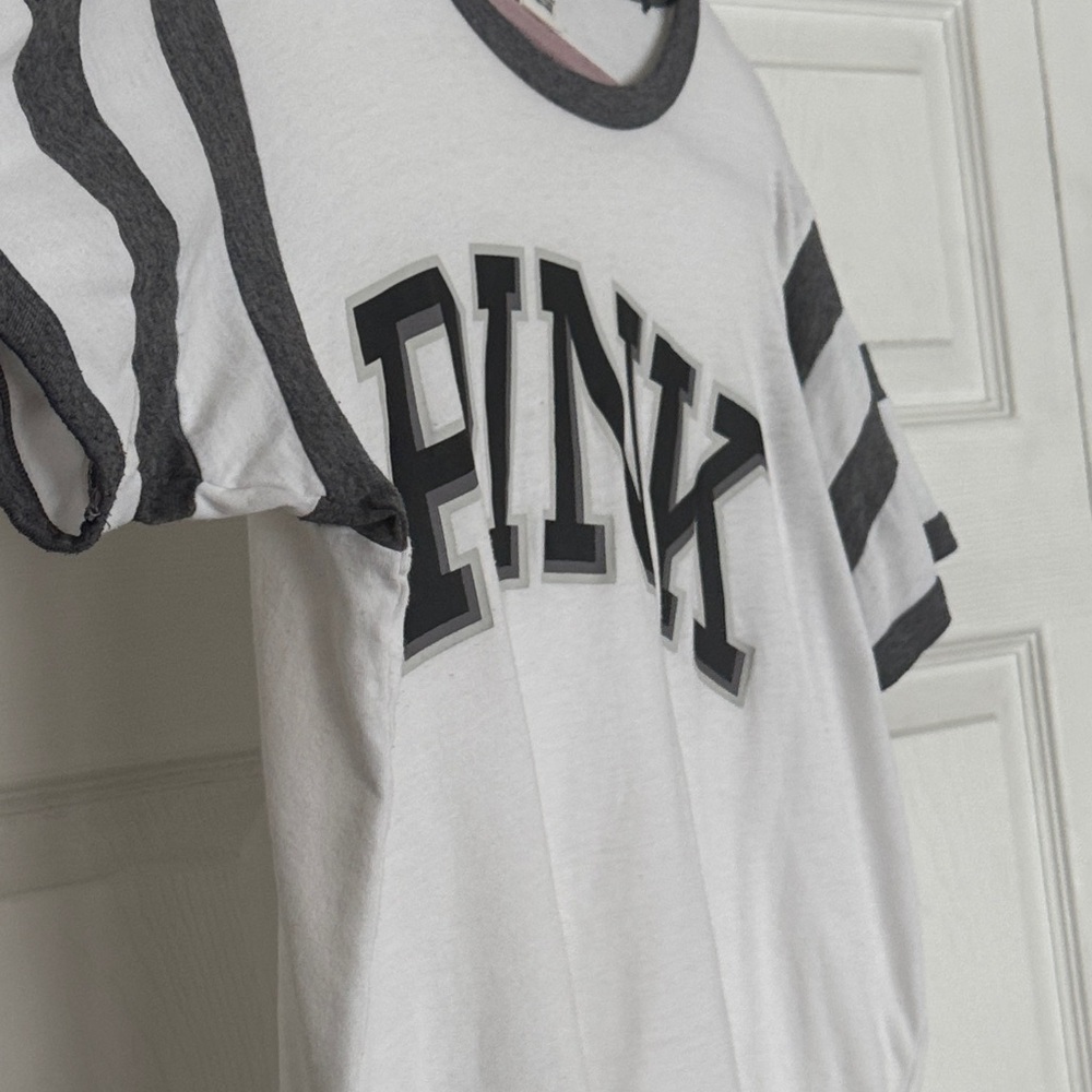 PINK Victoria's Secret Gray and White Label - Picture 5 of 5